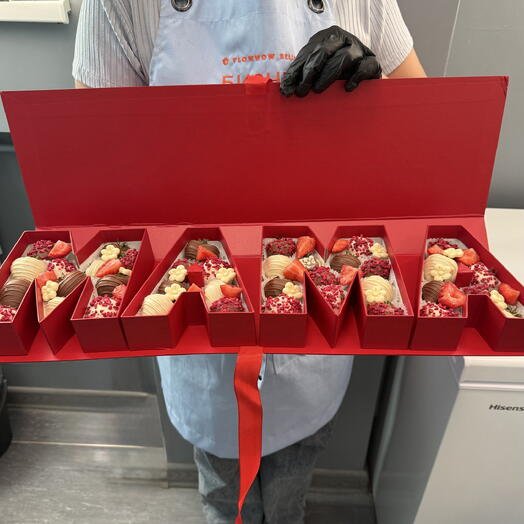 Клубника в шоколаде подарок Маме Пенал