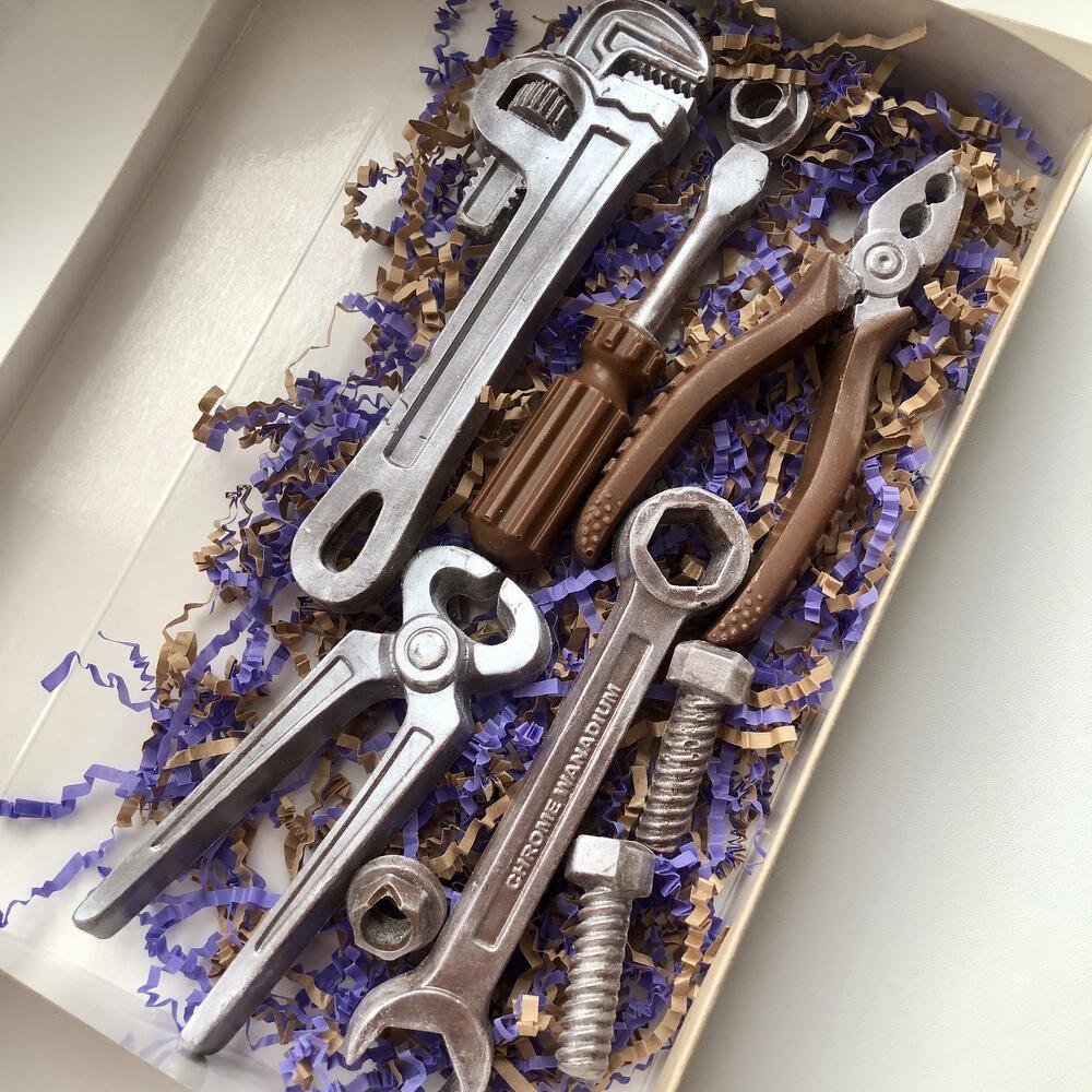 Шоколадные инструменты в подарок брату/коллеге/любимому/папе