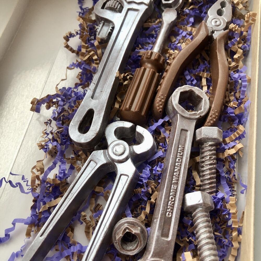 Шоколадные инструменты в подарок брату/коллеге/любимому/папе