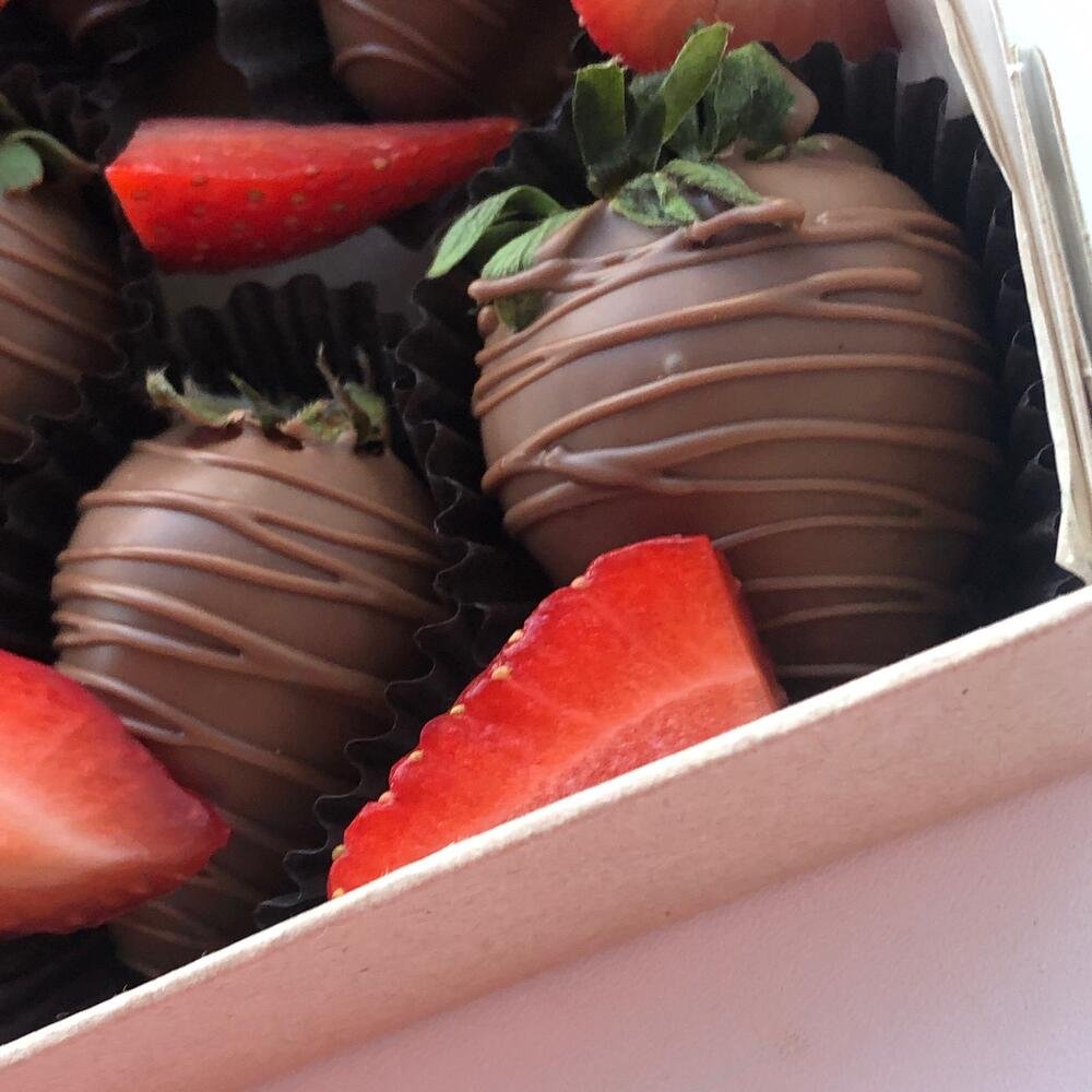 Набор из клубники в шоколаде 9-12 ягод