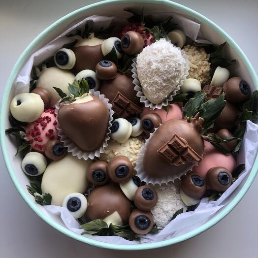 Клубника и голубика в шоколаде набор