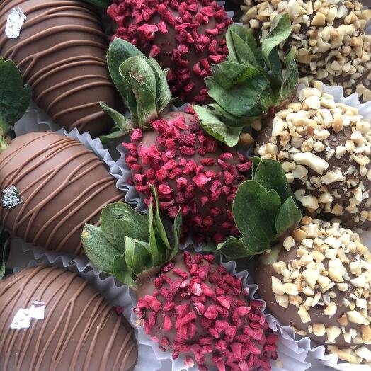 Клубника в Шоколаде 9 шт. Бельгийский шоколад Callebaut. Подарочный набор