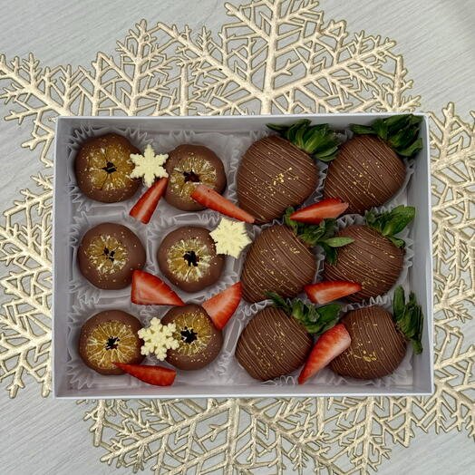 Клубника и мандарины в бельгийском шоколаде в подарок