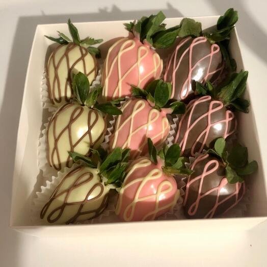 Клубника в шоколаде 9 ягод для любимых