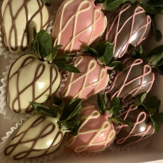 Клубника в шоколаде 9 ягод для любимых