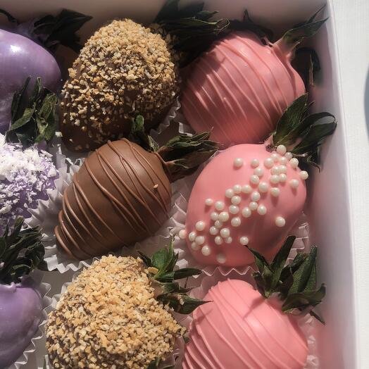 Клубника в шоколаде набор 16 ягод