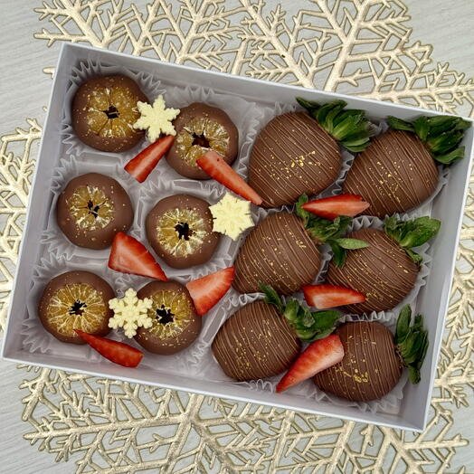 Клубника и мандарины в бельгийском шоколаде в подарок